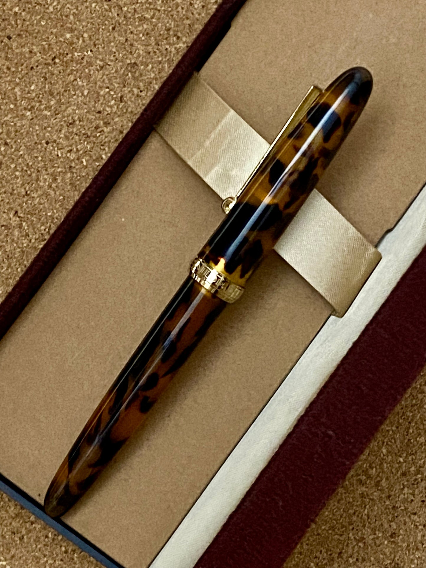 Sailor Magellan Tortoise Shell Fountain Pen